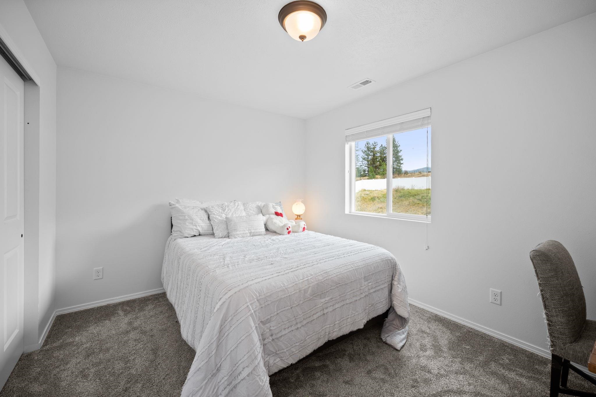 18224 Selkirk Estates Road Greenacres, WA 99016 - Photo 15 of 24