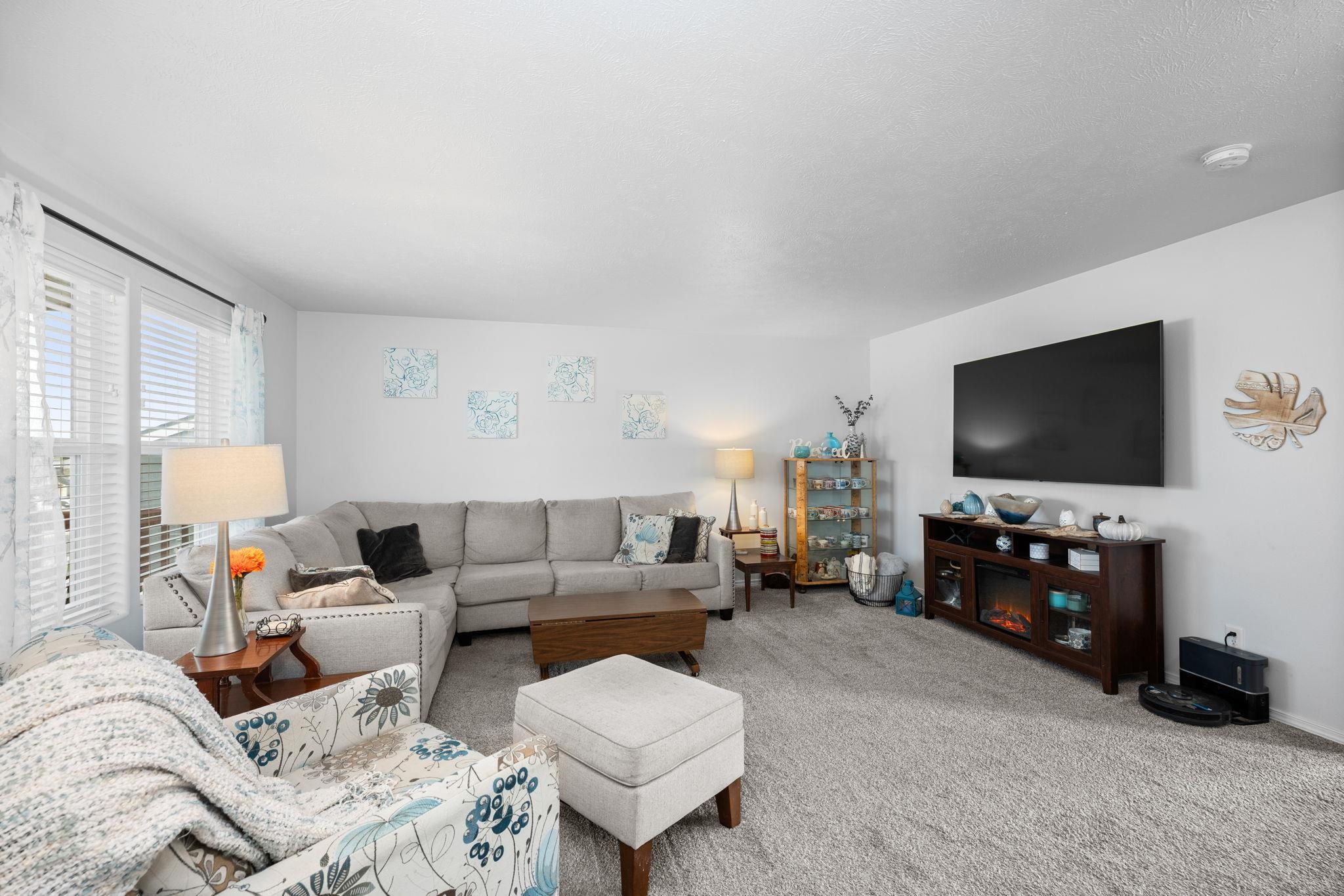 18224 Selkirk Estates Road Greenacres, WA 99016 - Photo 2 of 24