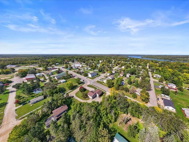 $365,000 | 204 Lake Avenue East, Hill City, MN 55748