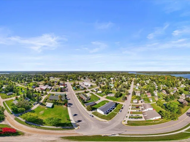 $365,000 | 204 Lake Avenue East, Hill City, MN 55748