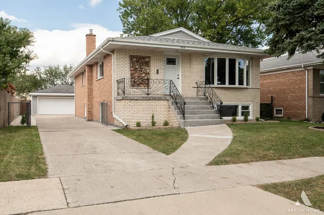 $474,900 | 5316 Otto Place, Oak Lawn, IL 60453