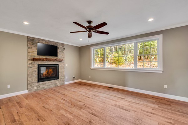 4 Parker Road Berlin, MA 01503 - Photo 9 of 13