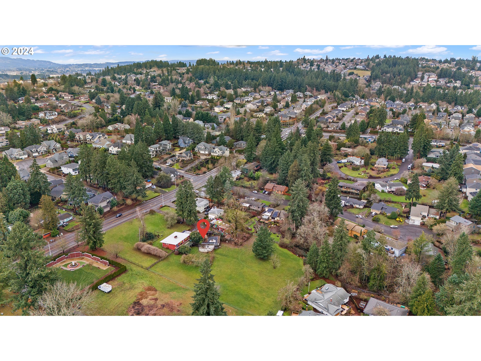11735 Southwest Gaarde Street Tigard, OR 97223 - Photo 5 of 11 a view of a city