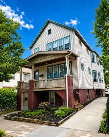 $459,000 | 1650 North Arlington Place, Milwaukee, WI 53202