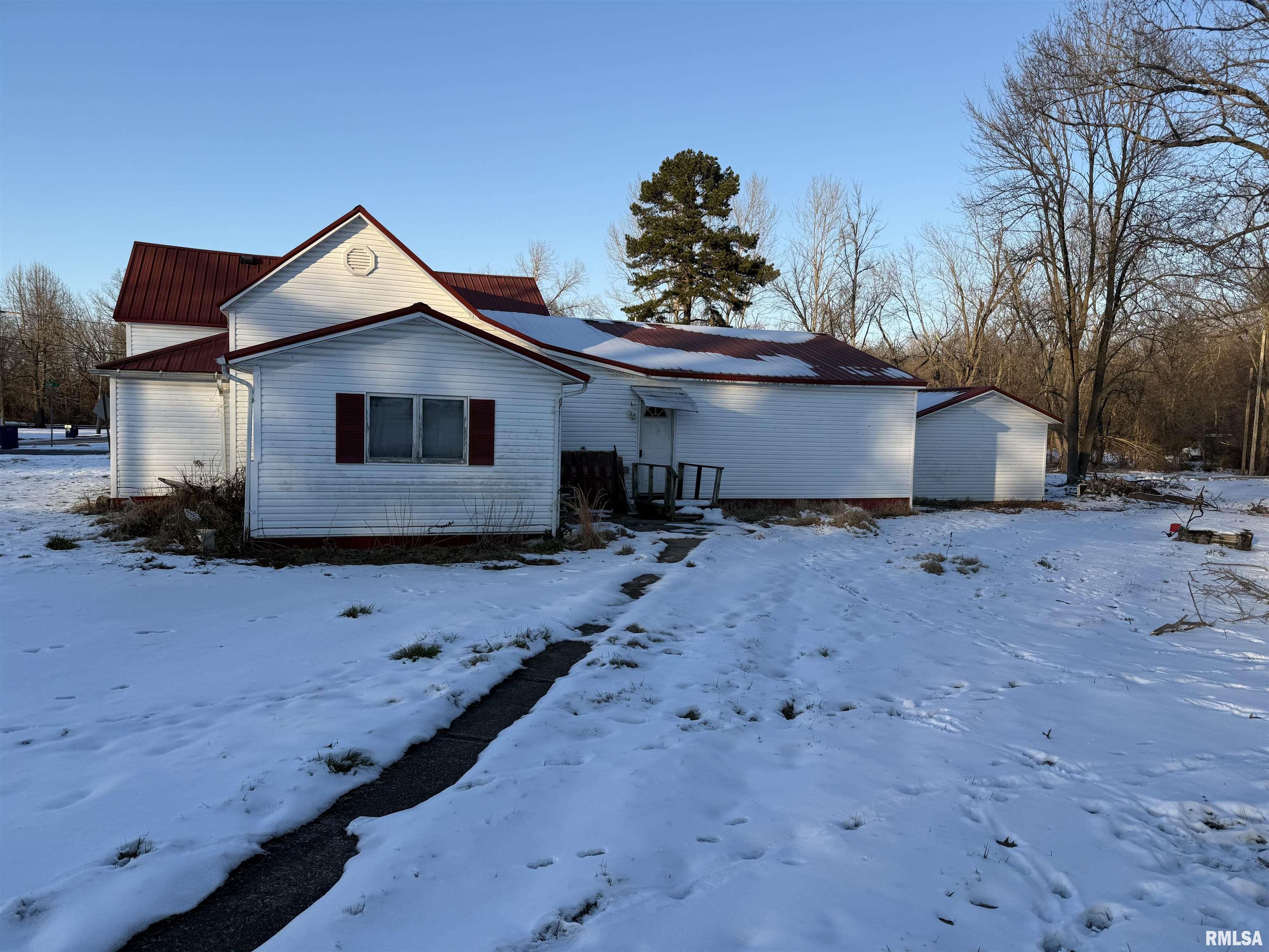 588 Pine Road Eldorado, IL 62930 - Photo 13 of 13