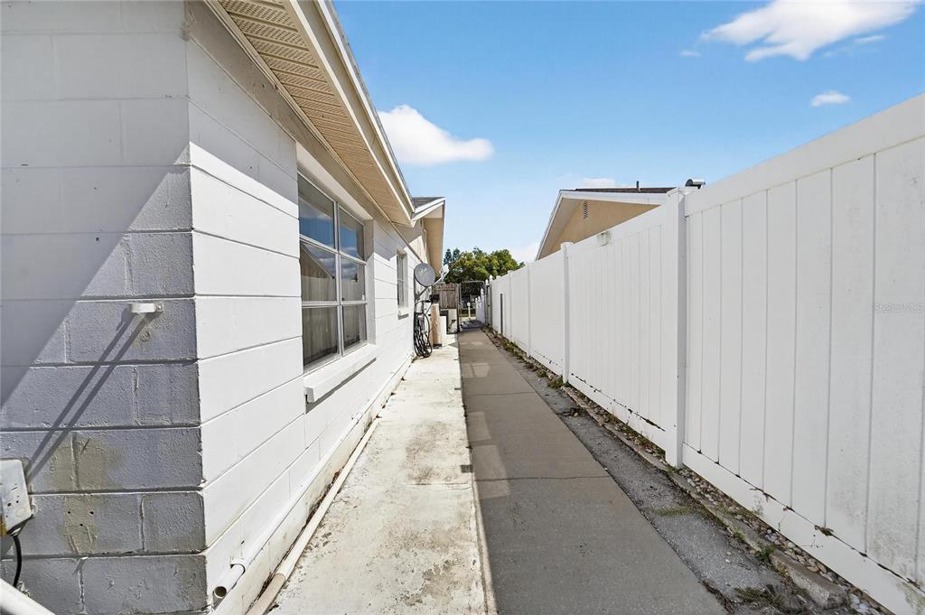 10841 Piccadilly Road Port Richey, FL 34668 - Photo 32 of 38 Gallery Image 32