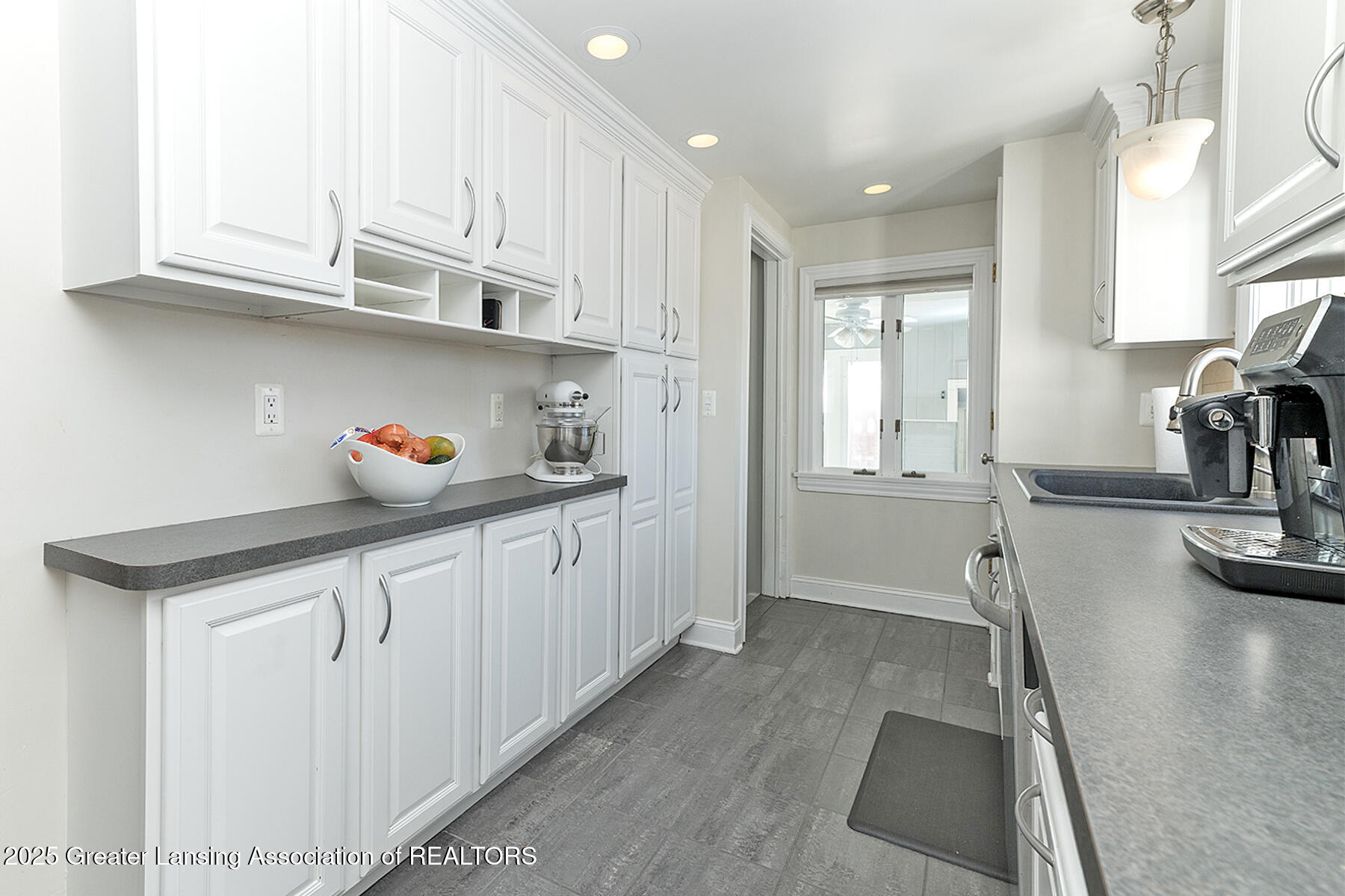 5005 Mohawk Road Okemos, MI 48864 - Photo 10 of 30 10