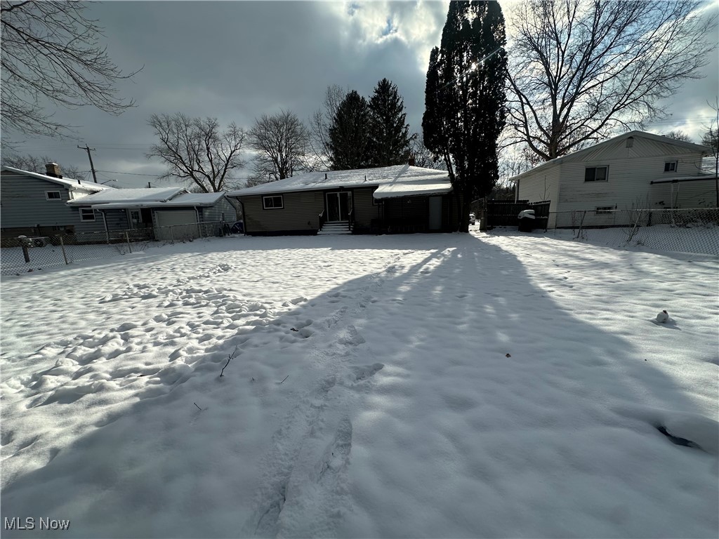603 Liberty Road Youngstown, OH 44505 - Photo 41 of 42 Snow covered property