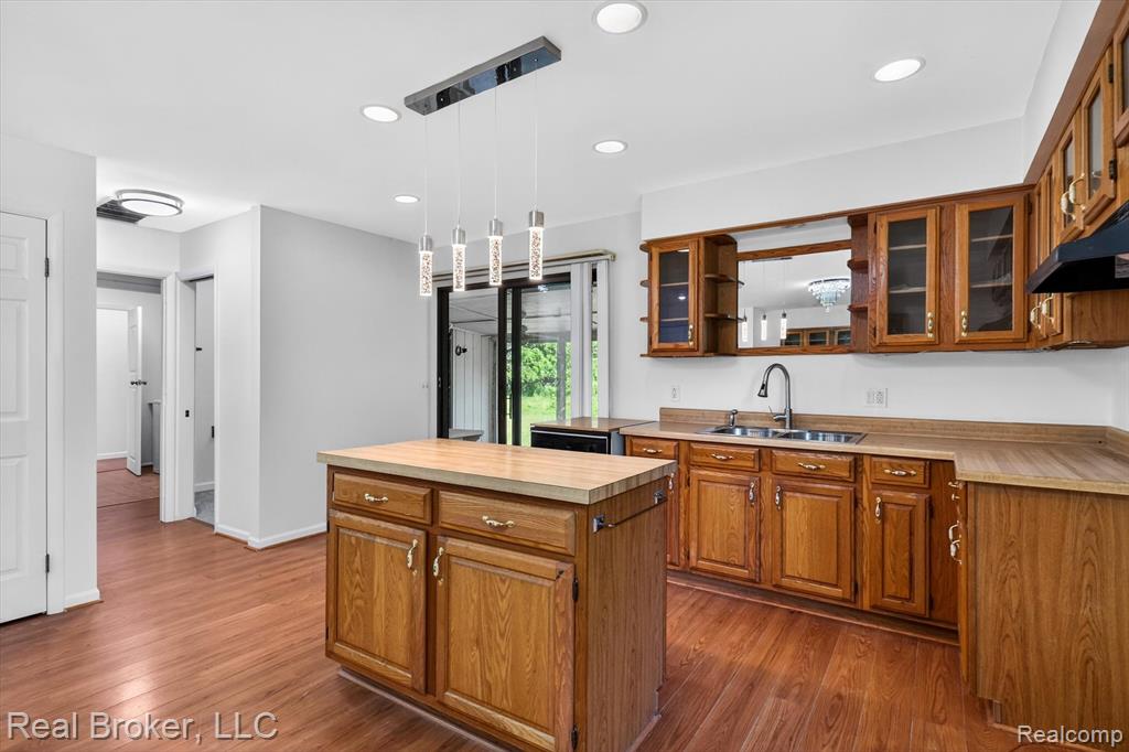 48050 Hull Road Belleville, MI 48111 - Photo 10 of 39