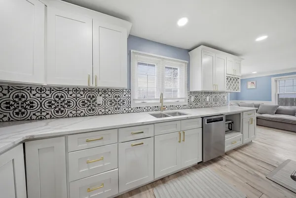 $255,000 | 2713 Landen Drive, Melrose Park, IL 60164