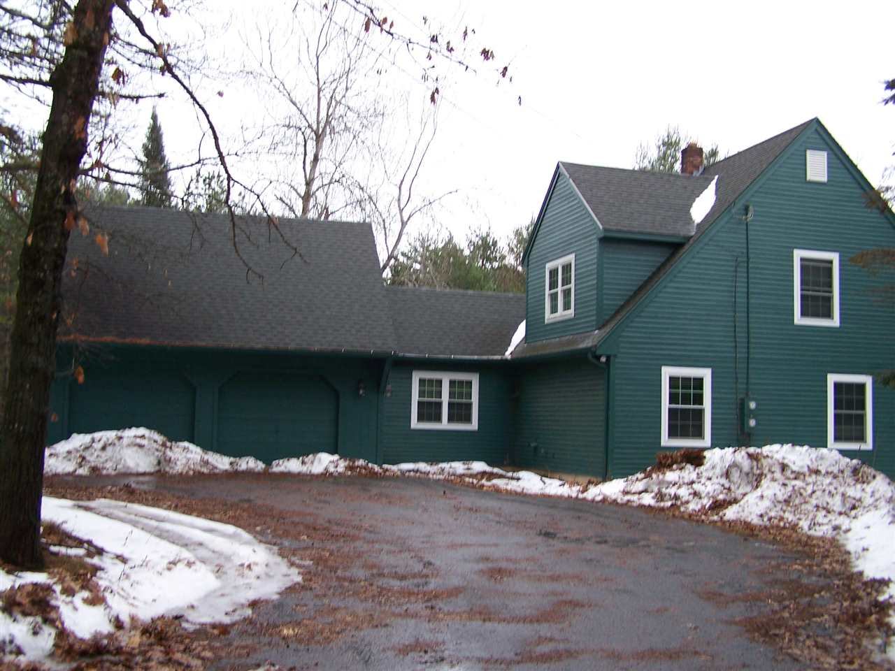 16 Holt Road Epping, NH 03042 - Photo 2 of 6