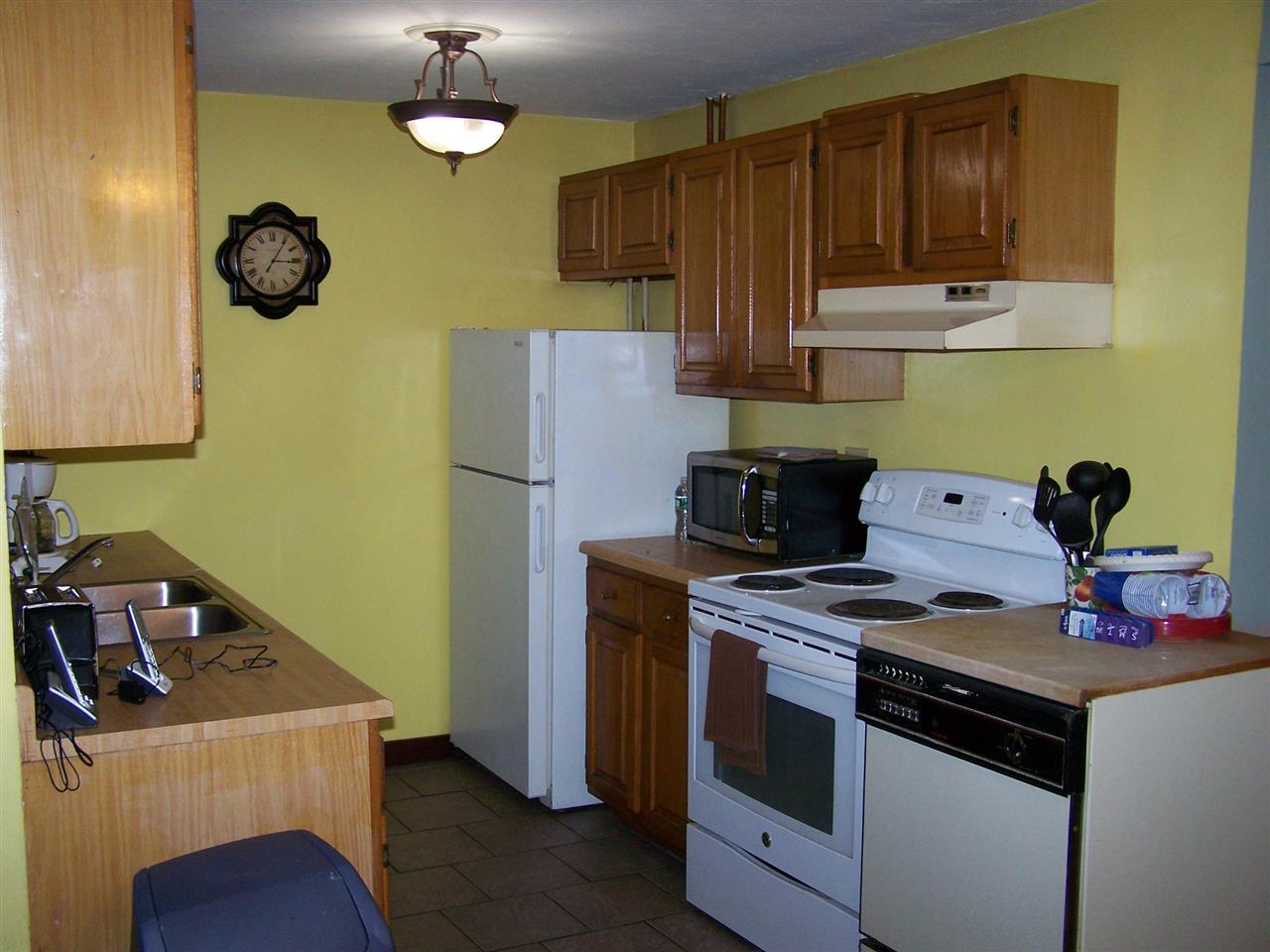 16 Holt Road Epping, NH 03042 - Photo 4 of 6