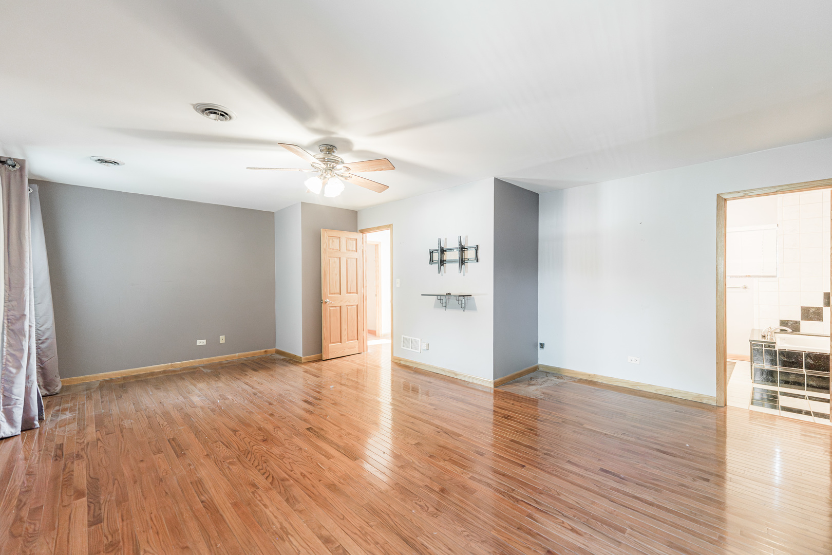 4N427 3rd Avenue Addison, IL 60101 - Photo 16 of 34 Gallery Image 16