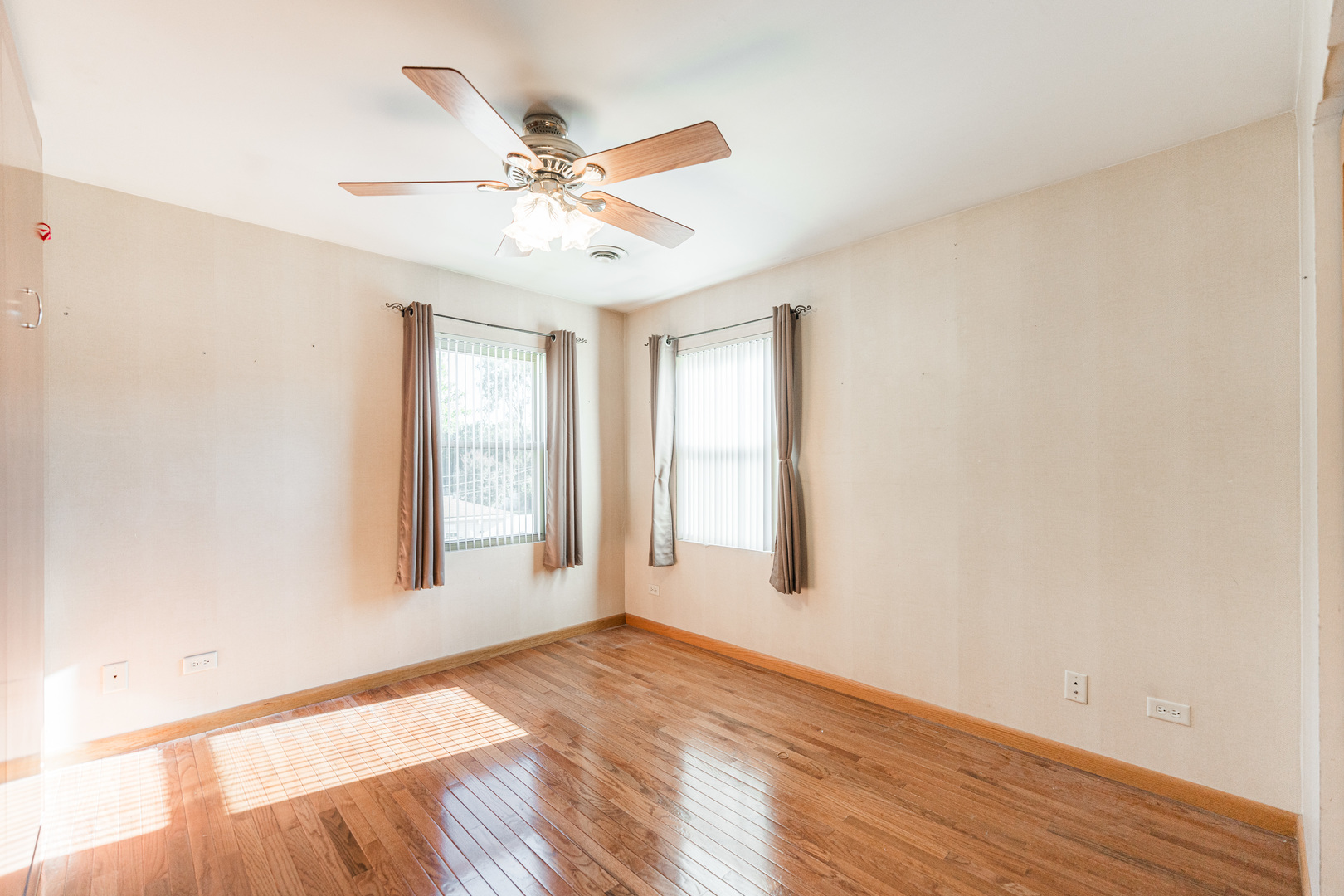 4N427 3rd Avenue Addison, IL 60101 - Photo 17 of 34 Gallery Image 17