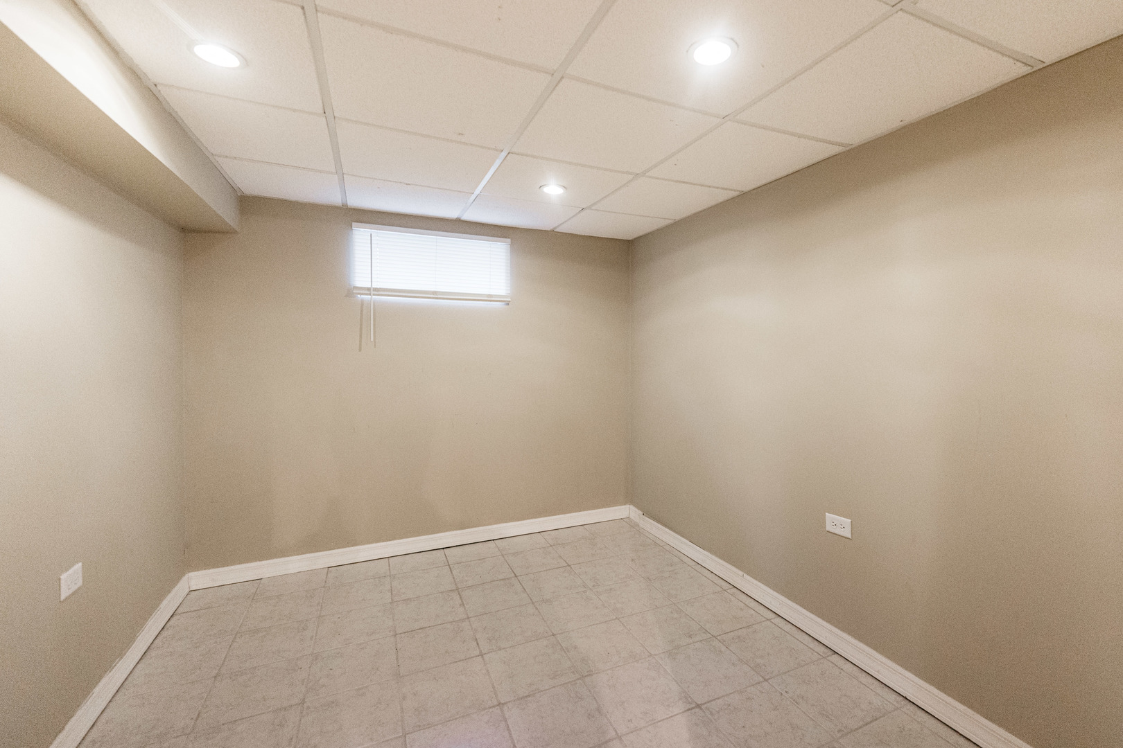 4N427 3rd Avenue Addison, IL 60101 - Photo 25 of 34 Gallery Image 25