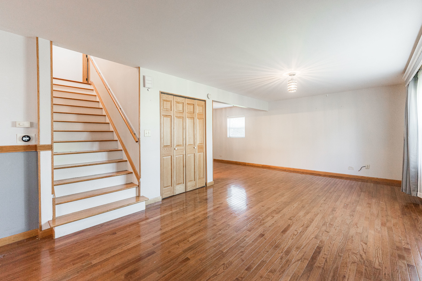 4N427 3rd Avenue Addison, IL 60101 - Photo 3 of 34 Gallery Image 3