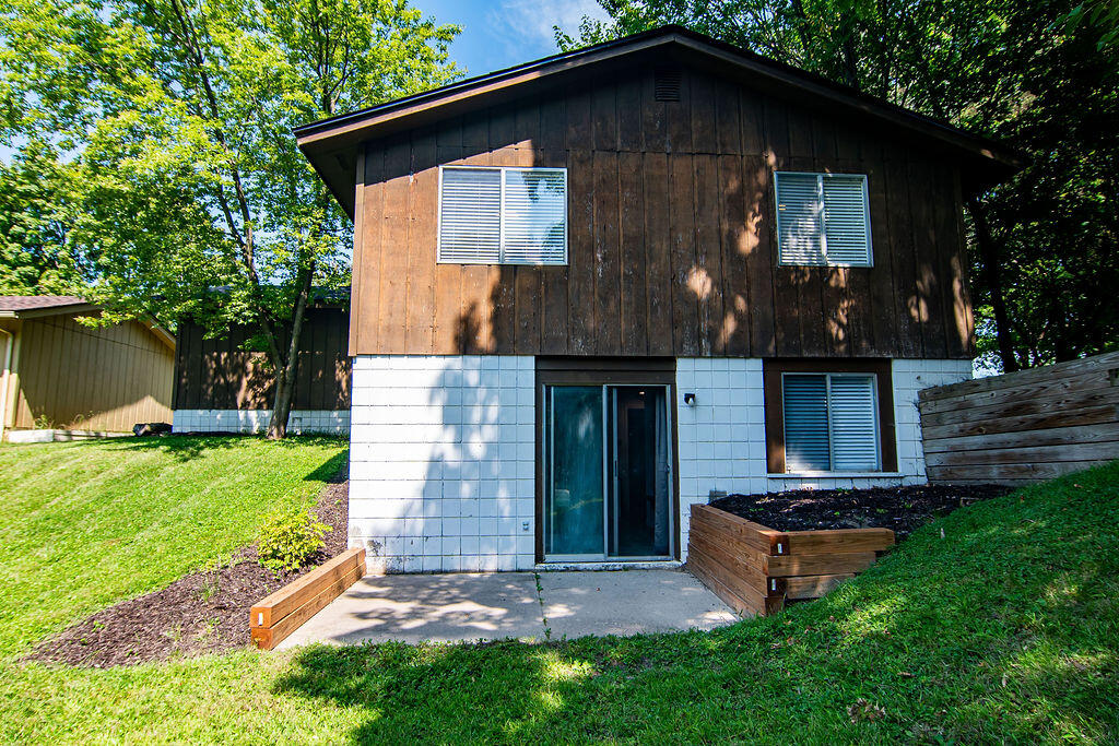 2410 Robinson Road Lansing, MI 48910 - Photo 36 of 40 61Z_9012