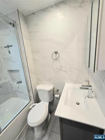 $3,400 | 218 8th Street, Fairview, NJ 07022