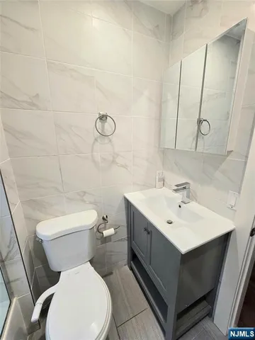 $3,400 | 218 8th Street, Fairview, NJ 07022