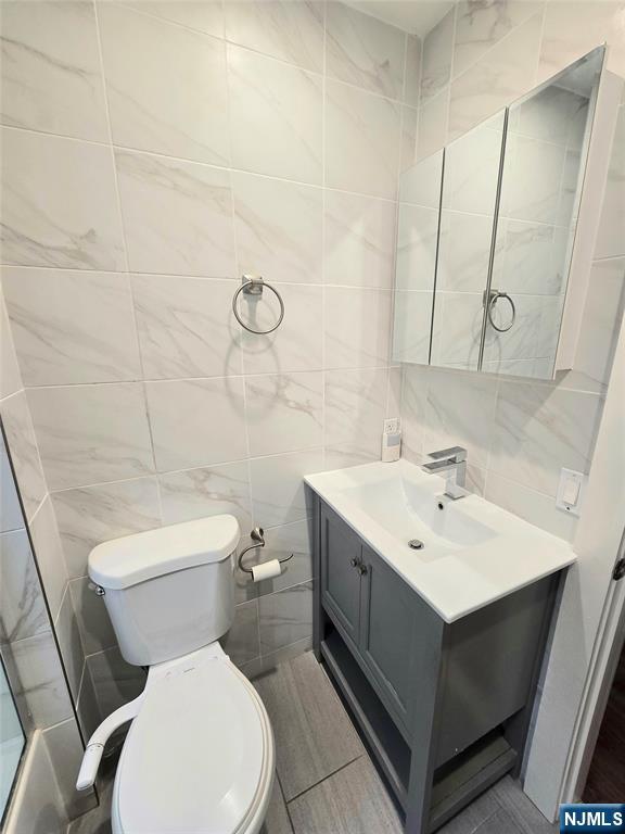 218 8th Street Fairview, NJ 07022 - Photo 13 of 31