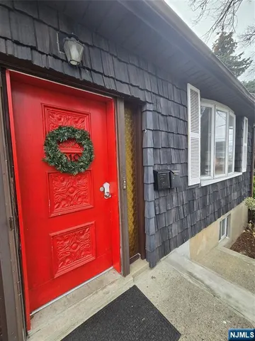 $3,400 | 218 8th Street, Fairview, NJ 07022