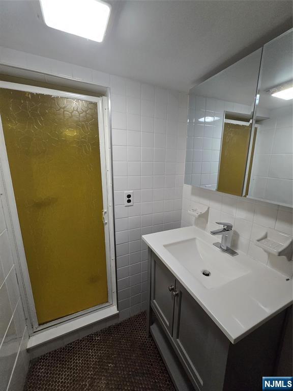 218 8th Street Fairview, NJ 07022 - Photo 28 of 31