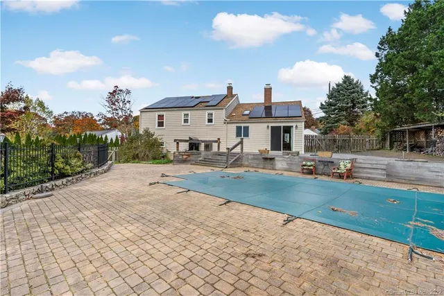 $3,900 | 4 Woodvale Road, Branford, CT 06405