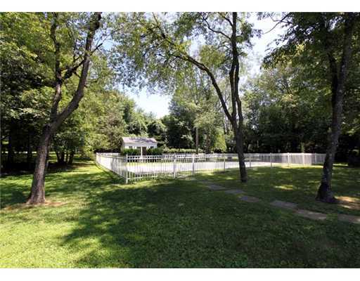 423 Stanwich Road Greenwich, CT 06830 - Photo 9 of 9 a view of a park