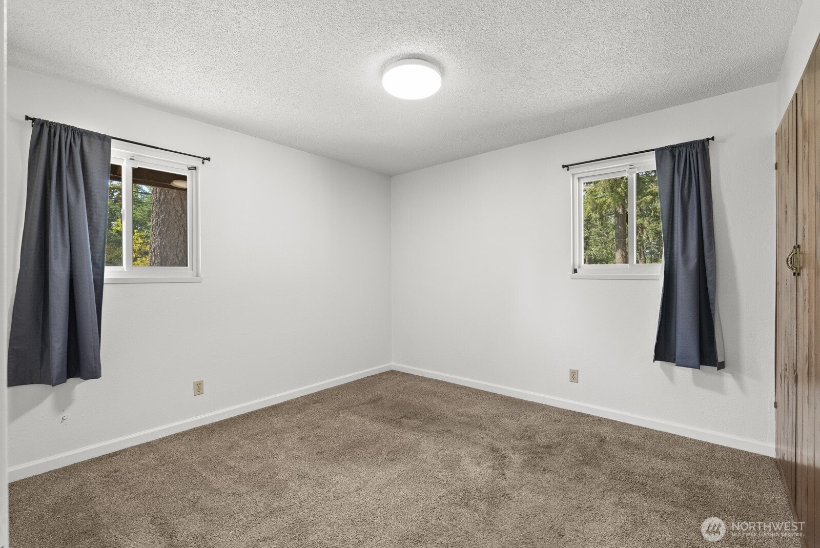 9701 Hipkins Road Southwest Lakewood, WA 98498 - Photo 14 of 19 Gallery Image 14