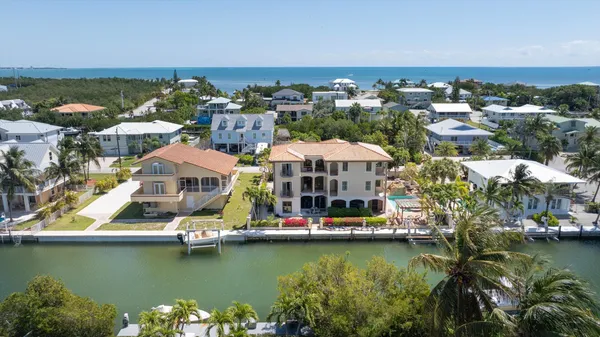 $3,000,000 | 219 Anglers Drive South, Marathon, FL 33050