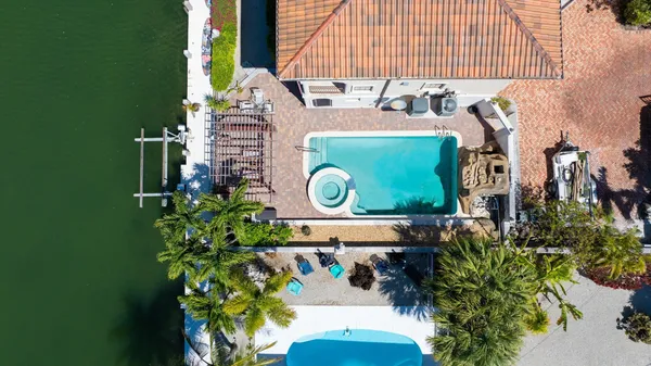 $3,000,000 | 219 Anglers Drive South, Marathon, FL 33050