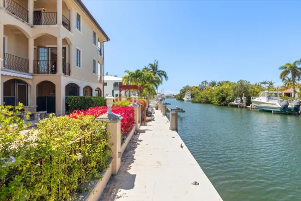 $3,000,000 | 219 Anglers Drive South, Marathon, FL 33050
