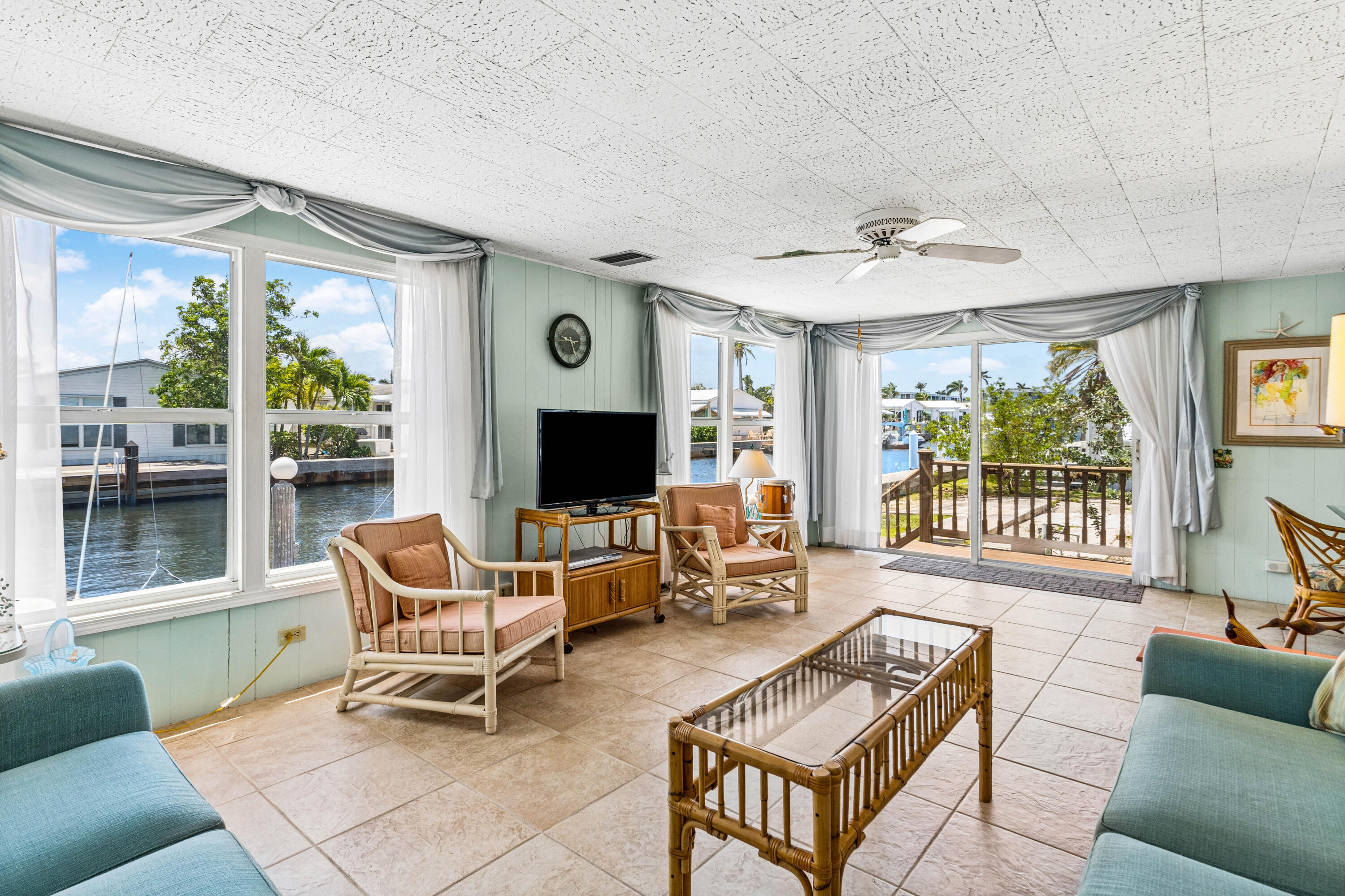 205 South Ibis Drive, Unit R Briny Breezes, FL 33435 - Photo 5 of 20 006-205SouthIbisDrive-R-BrinyBreezes-FL-