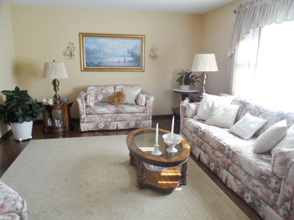 105 Lancaster Road Freehold, NJ 07728 - Photo 2 of 20 Living Room