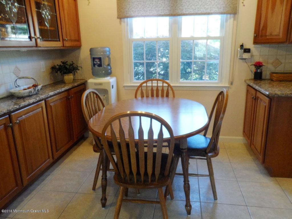 105 Lancaster Road Freehold, NJ 07728 - Photo 7 of 20 Kitchen Dining Area