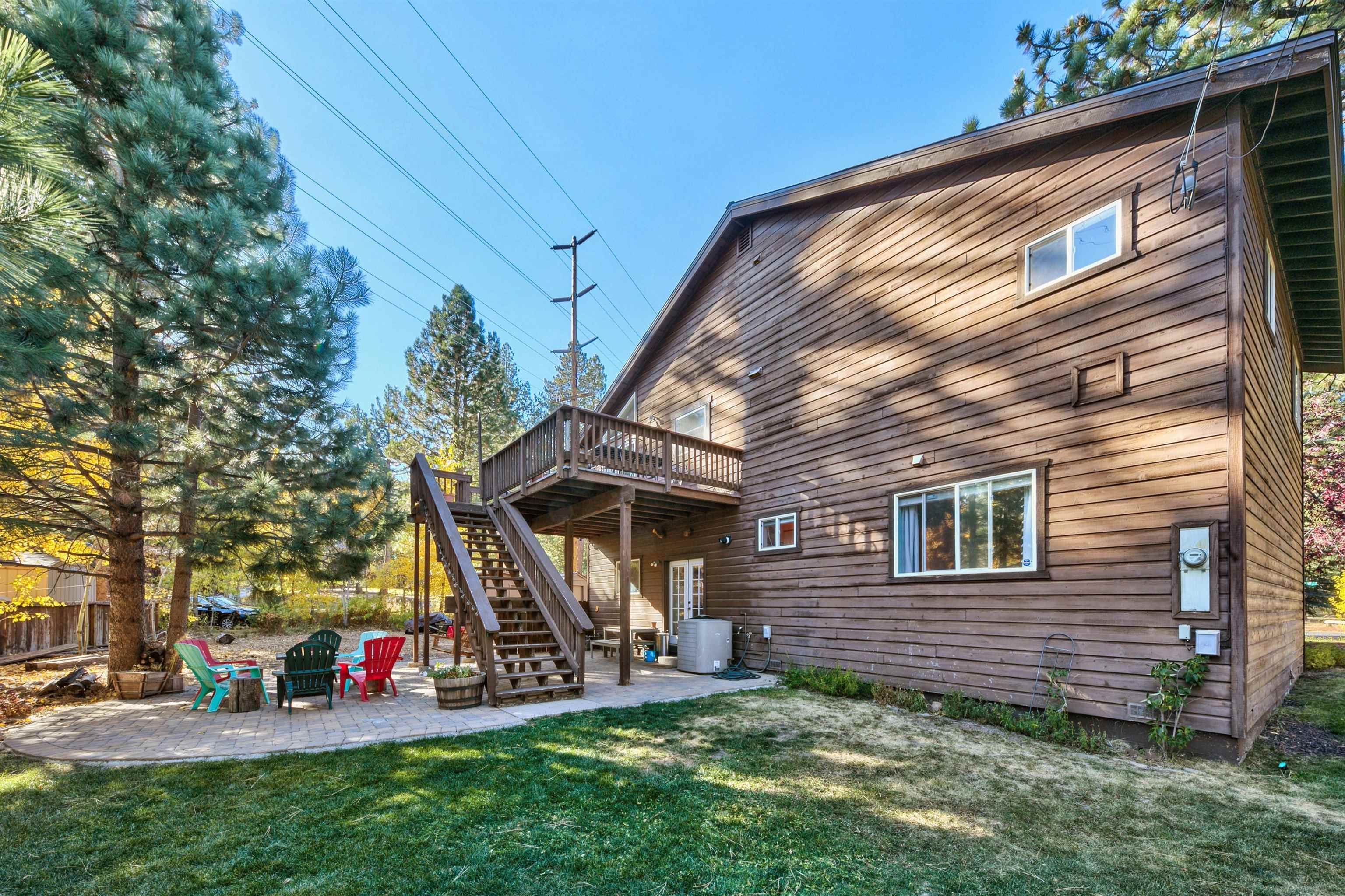 10371 White Fir Road Truckee, CA 96161 - Photo 2 of 21 Gallery Image 2
