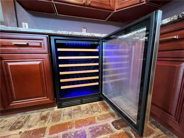 $585,000 | 136 Jennifer Lane, Laplace, LA 70068