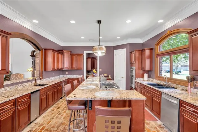 $585,000 | 136 Jennifer Lane, Laplace, LA 70068