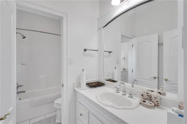 $585,000 | 136 Jennifer Lane, Laplace, LA 70068