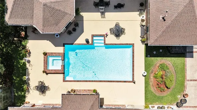 $585,000 | 136 Jennifer Lane, Laplace, LA 70068