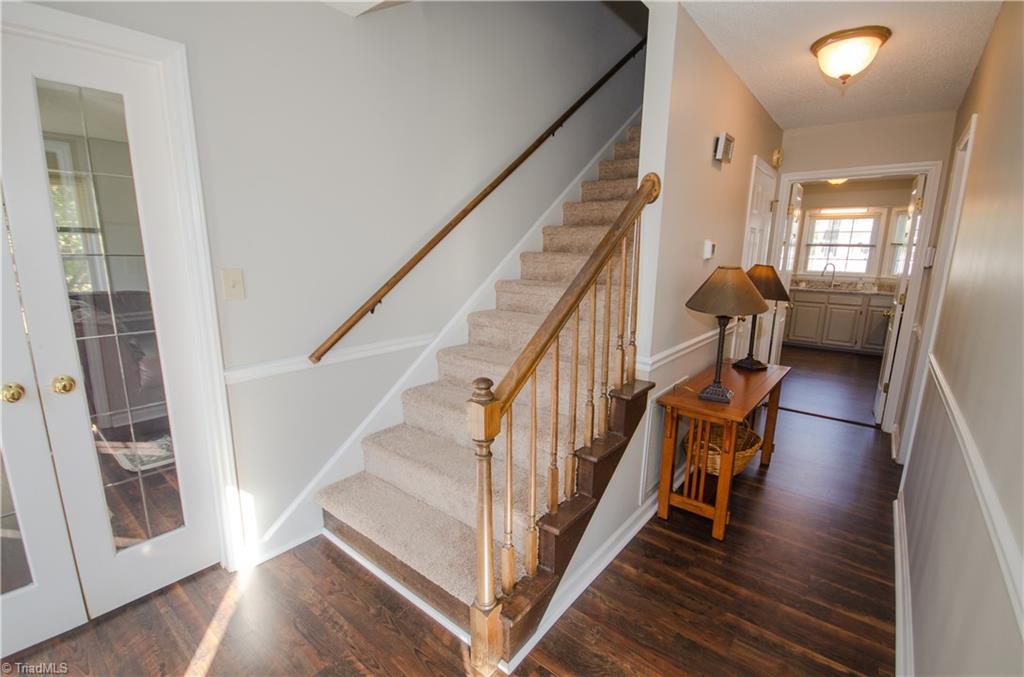305 Canterbury Road High Point, NC 27262 - Photo 3 of 26 Gallery Image 3