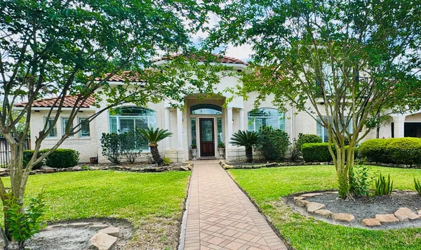 $10,000 | 18623 Windsor Lakes Drive, Houston, TX 77094