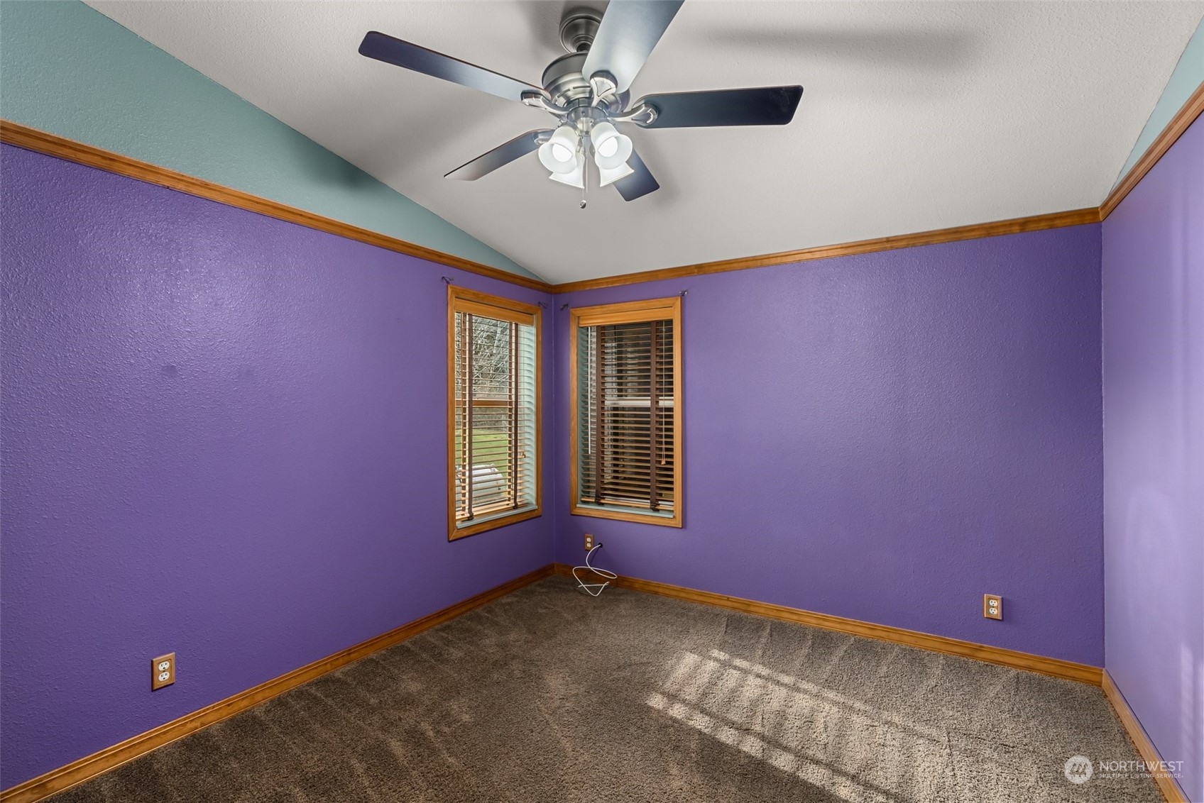 47 Zowadski Road Raymond, WA 98577 - Photo 22 of 40 a view of a livingroom with a workspace