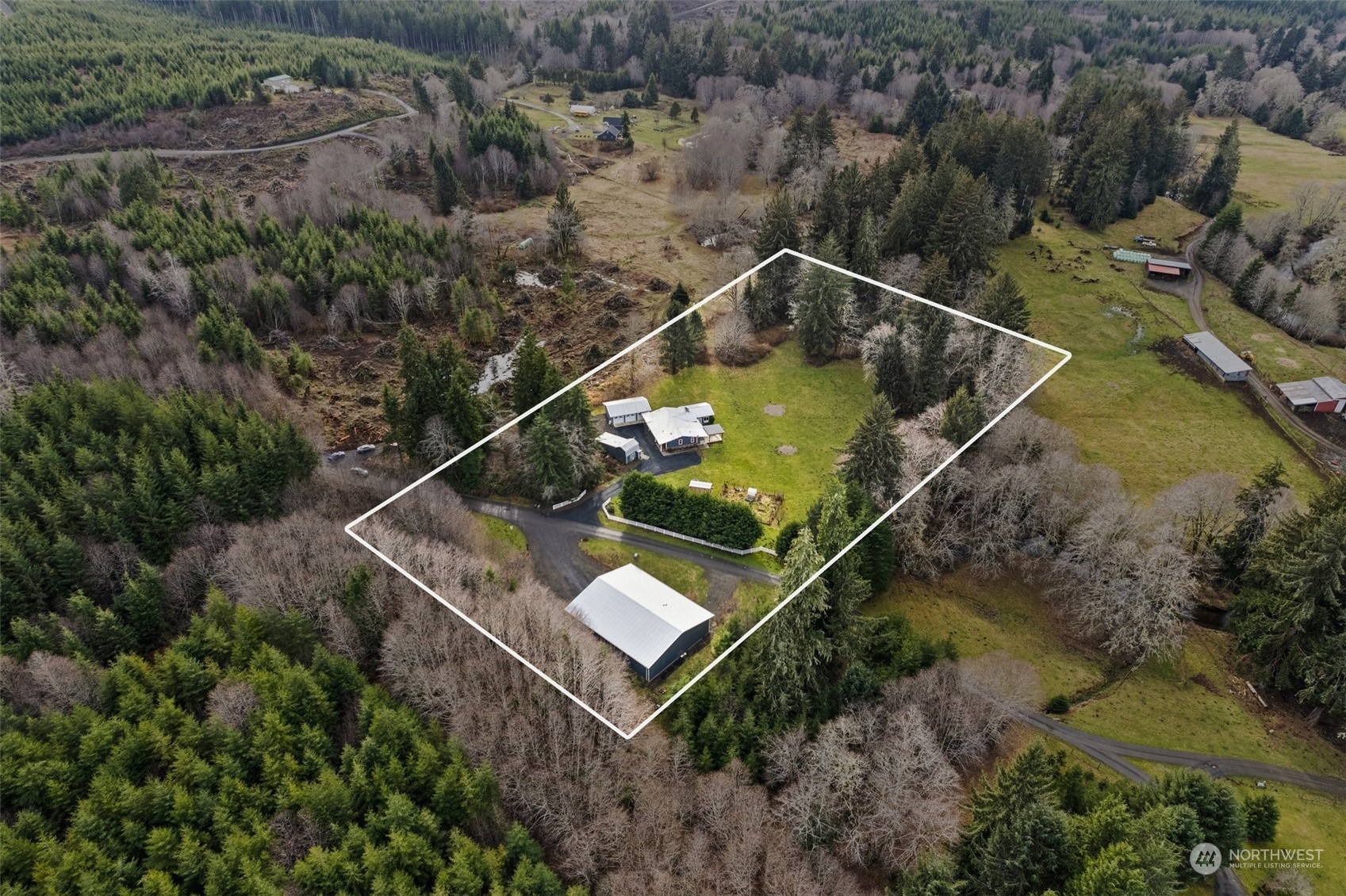 47 Zowadski Road Raymond, WA 98577 - Photo 5 of 40 a view of a tennis court