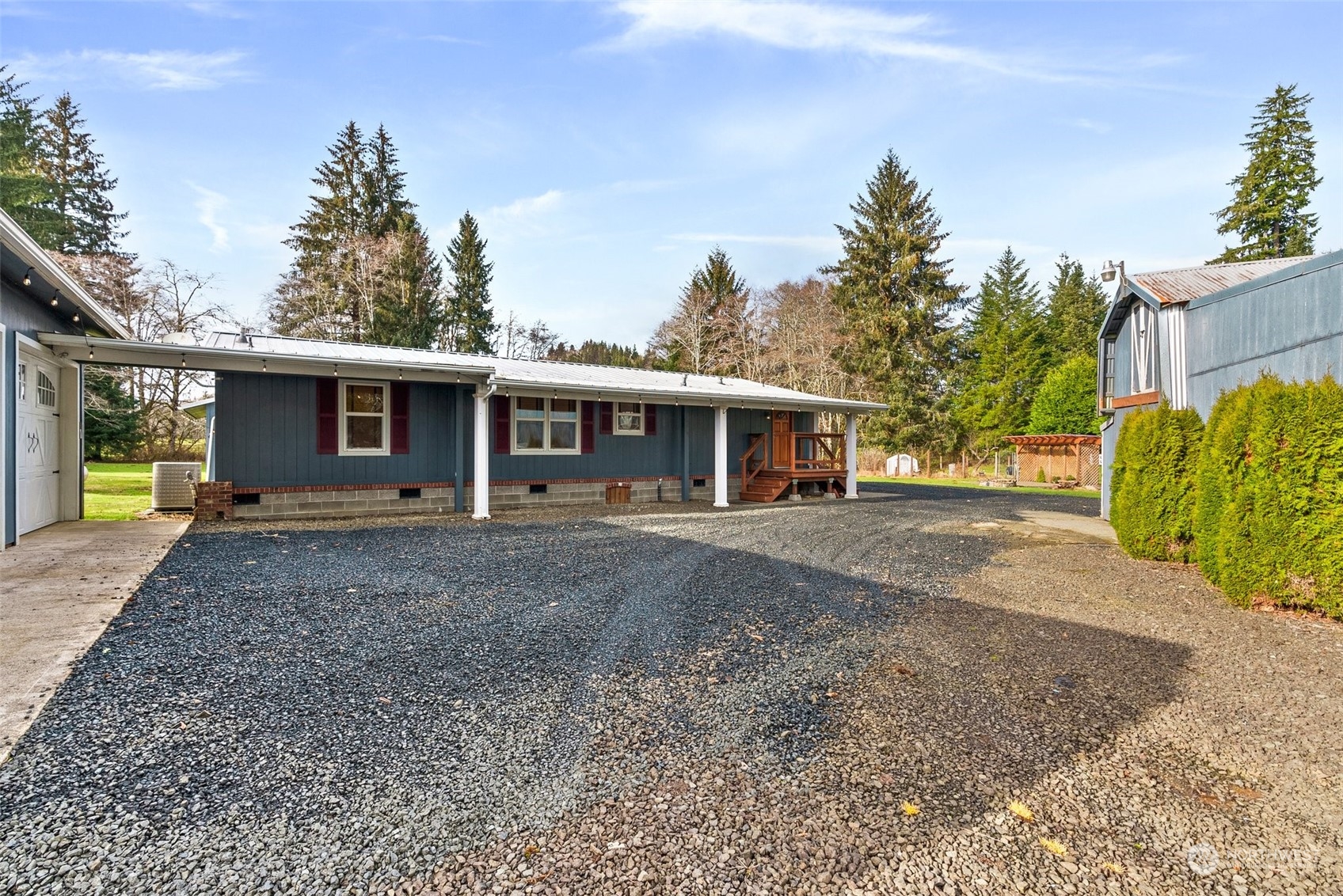 47 Zowadski Road Raymond, WA 98577 - Photo 10 of 40 a view of a house with a yard