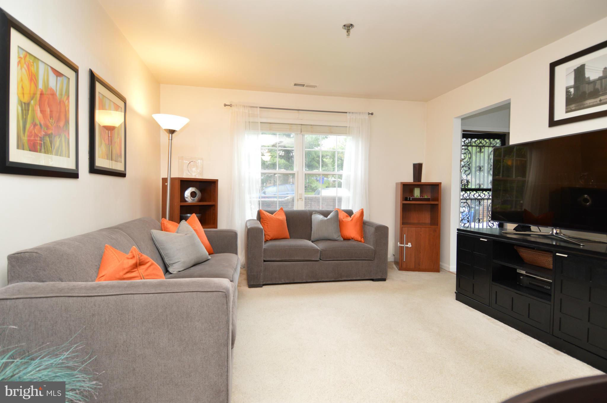 13145 Broadmore Road Silver Spring, MD 20904 - Photo 15 of 25 Family Room