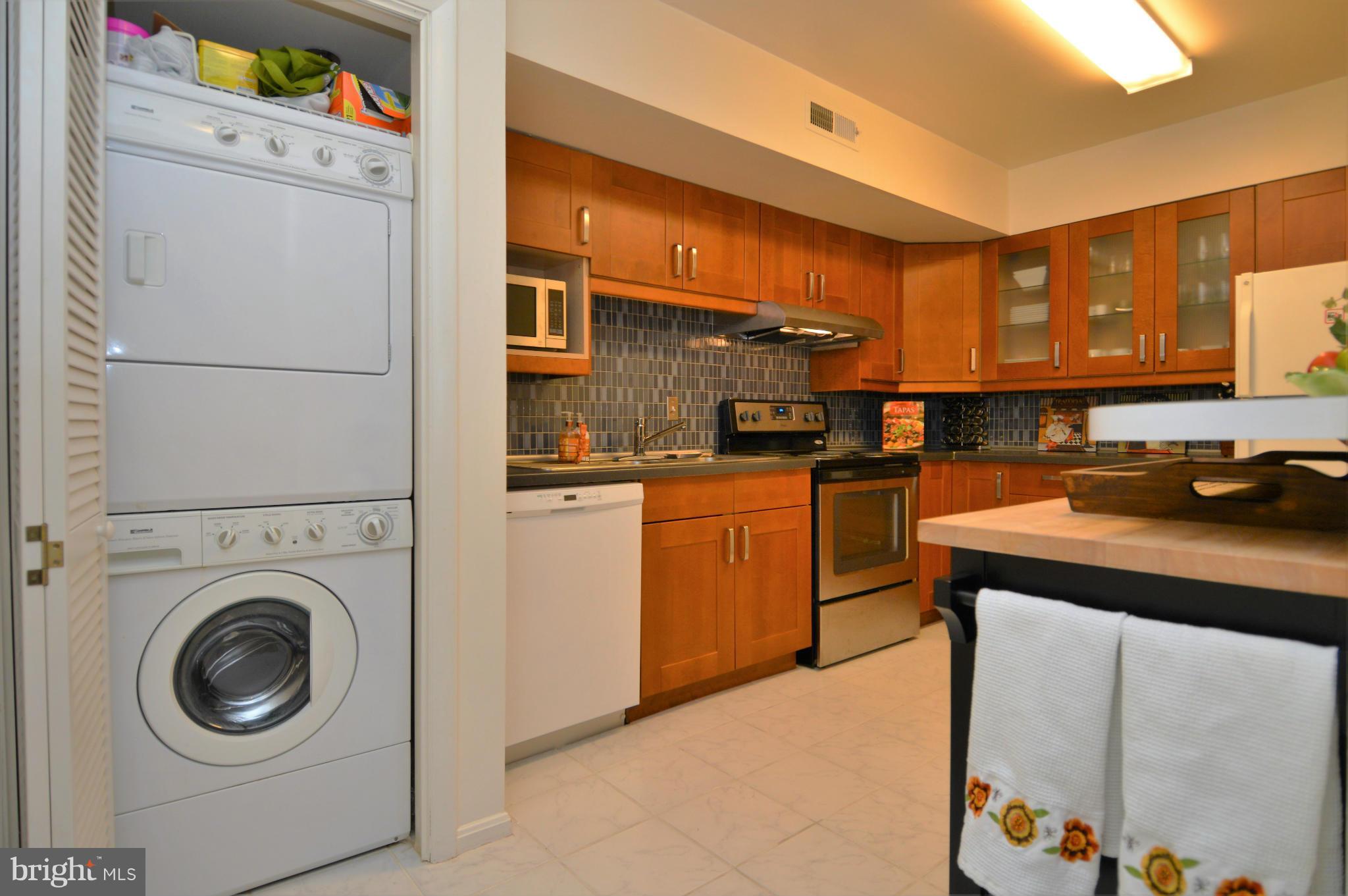 13145 Broadmore Road Silver Spring, MD 20904 - Photo 9 of 25 Kitchen