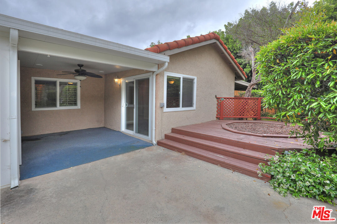 3415 Circle View Drive Simi Valley, CA 93063 - Photo 31 of 37 a house view with a garden space