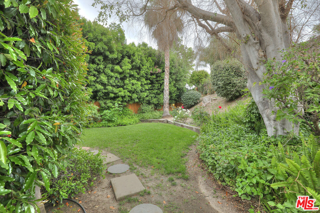 3415 Circle View Drive Simi Valley, CA 93063 - Photo 37 of 37 a view of a garden with plants