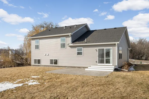 $495,000 | 1515 Raymond Drive, Waconia, MN 55387
